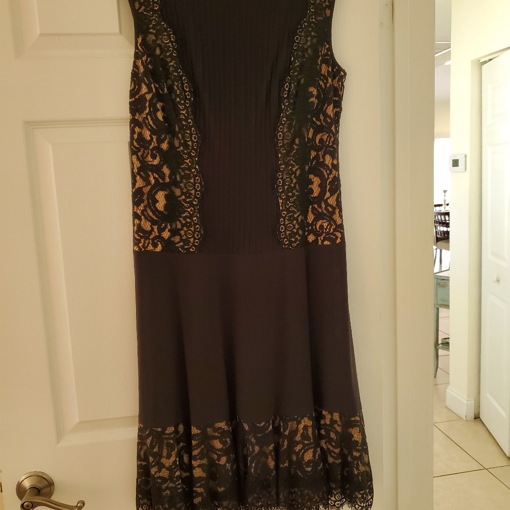 Tadashi Shoji Black and Tan Sheath Midi Dress V-Neck Sleeveless
